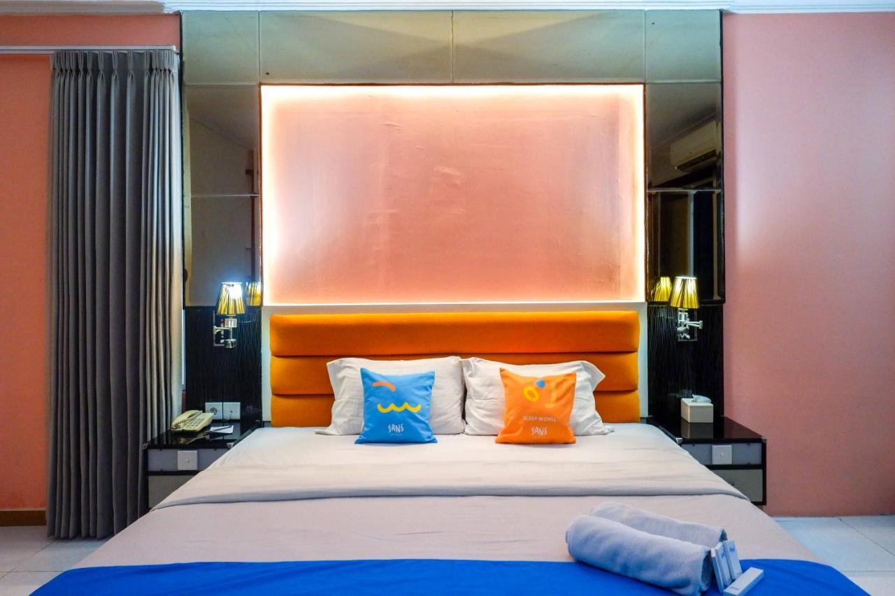 Sans Hotel International Surabaya Gubeng Екстериор снимка