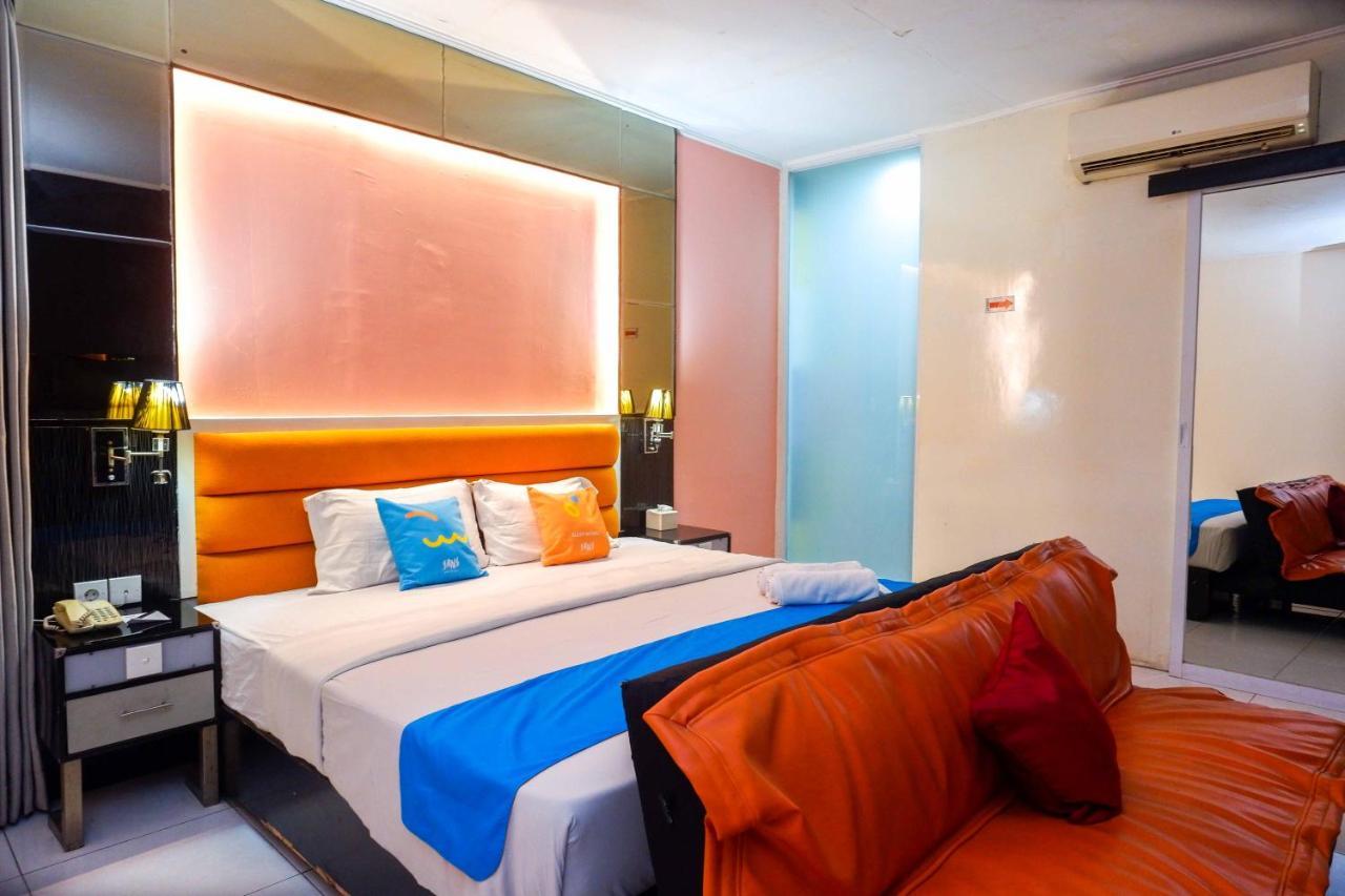 Sans Hotel International Surabaya Gubeng Екстериор снимка